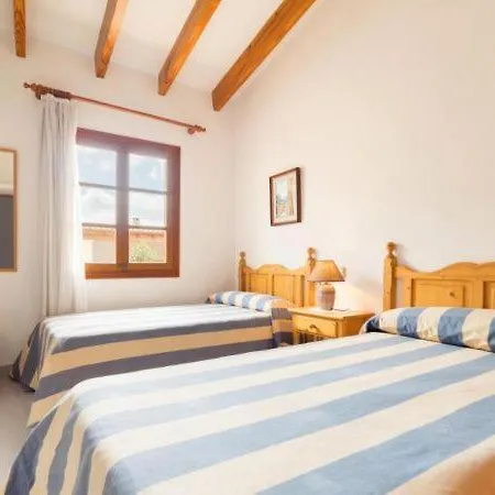 Sleeps 5 With Pool Air Con And Wifi Villa Pollenca