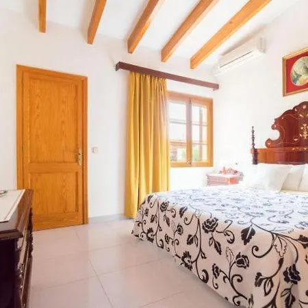 Sleeps 5 With Pool Air Con And Wifi * Pollenca